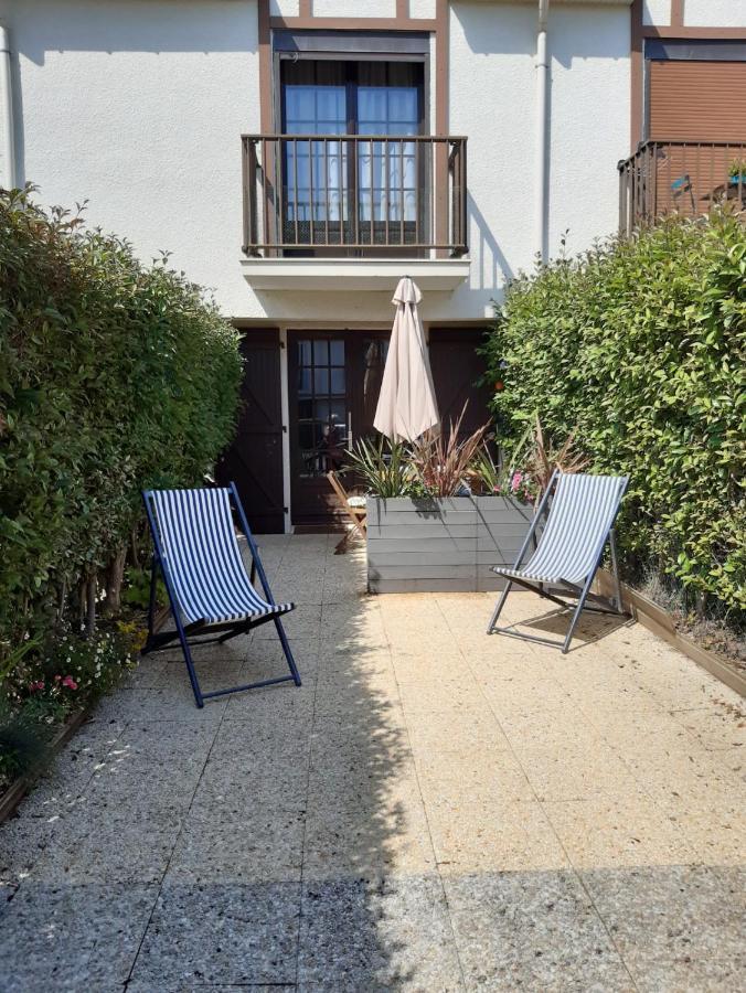 F2 Avec Terrasse Sud, Parking, Wifi Courseulles Daire Dış mekan fotoğraf