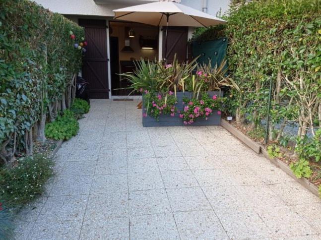 F2 Avec Terrasse Sud, Parking, Wifi Courseulles Daire Dış mekan fotoğraf